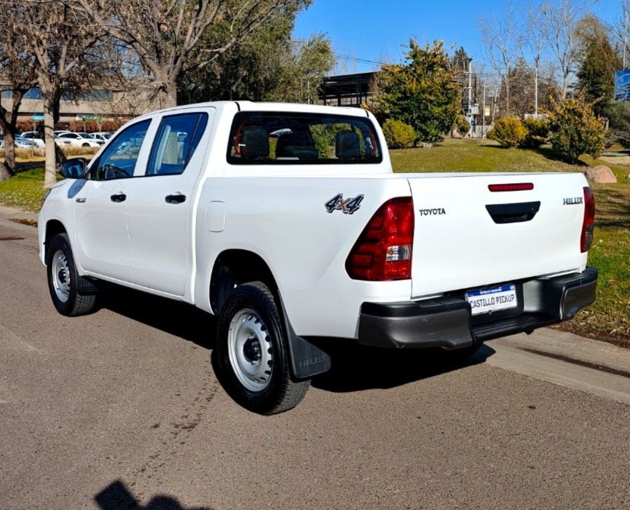Toyota Hilux Usada Financiado en Mendoza, deRuedas