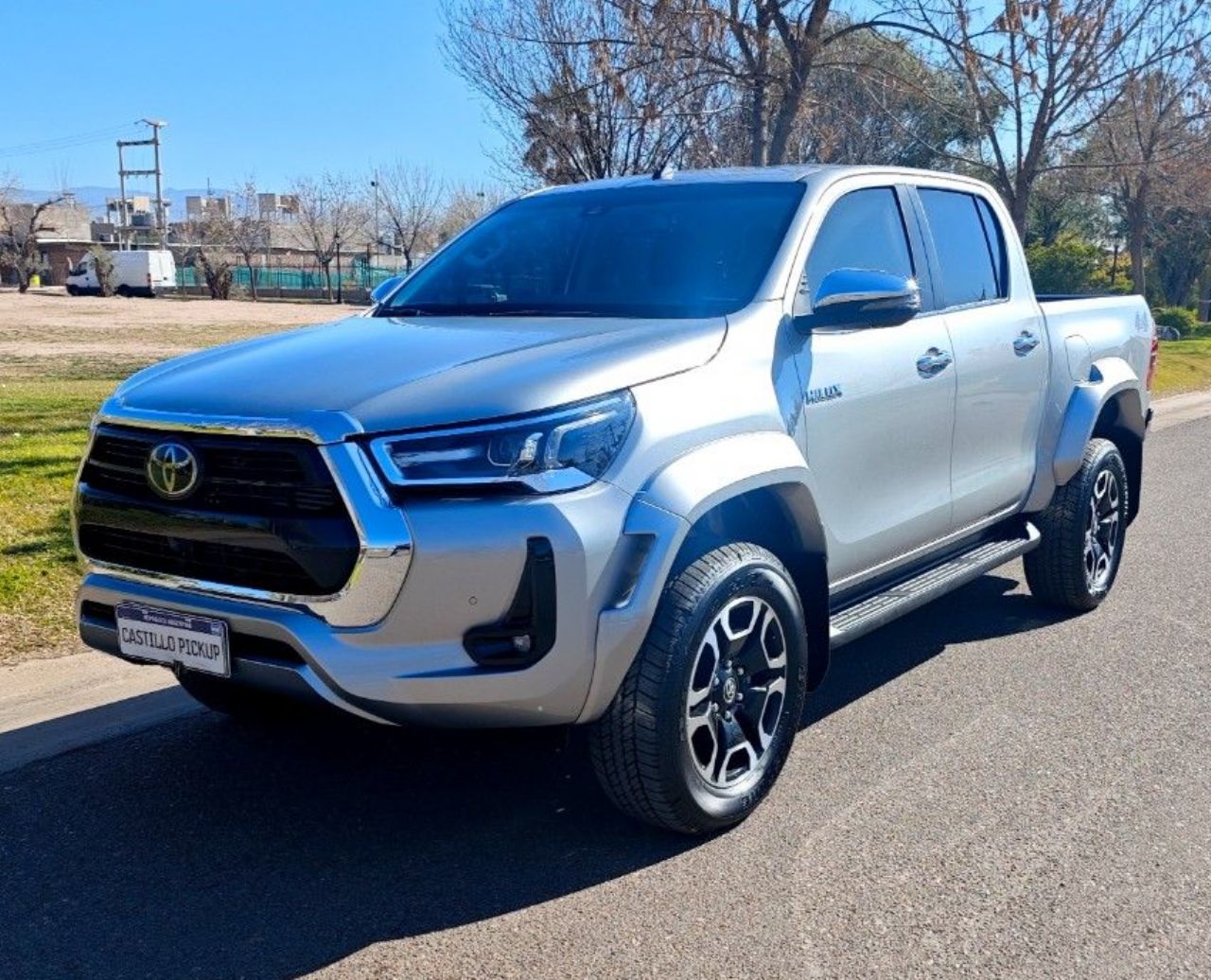 Toyota Hilux Usada Financiado en Mendoza, deRuedas