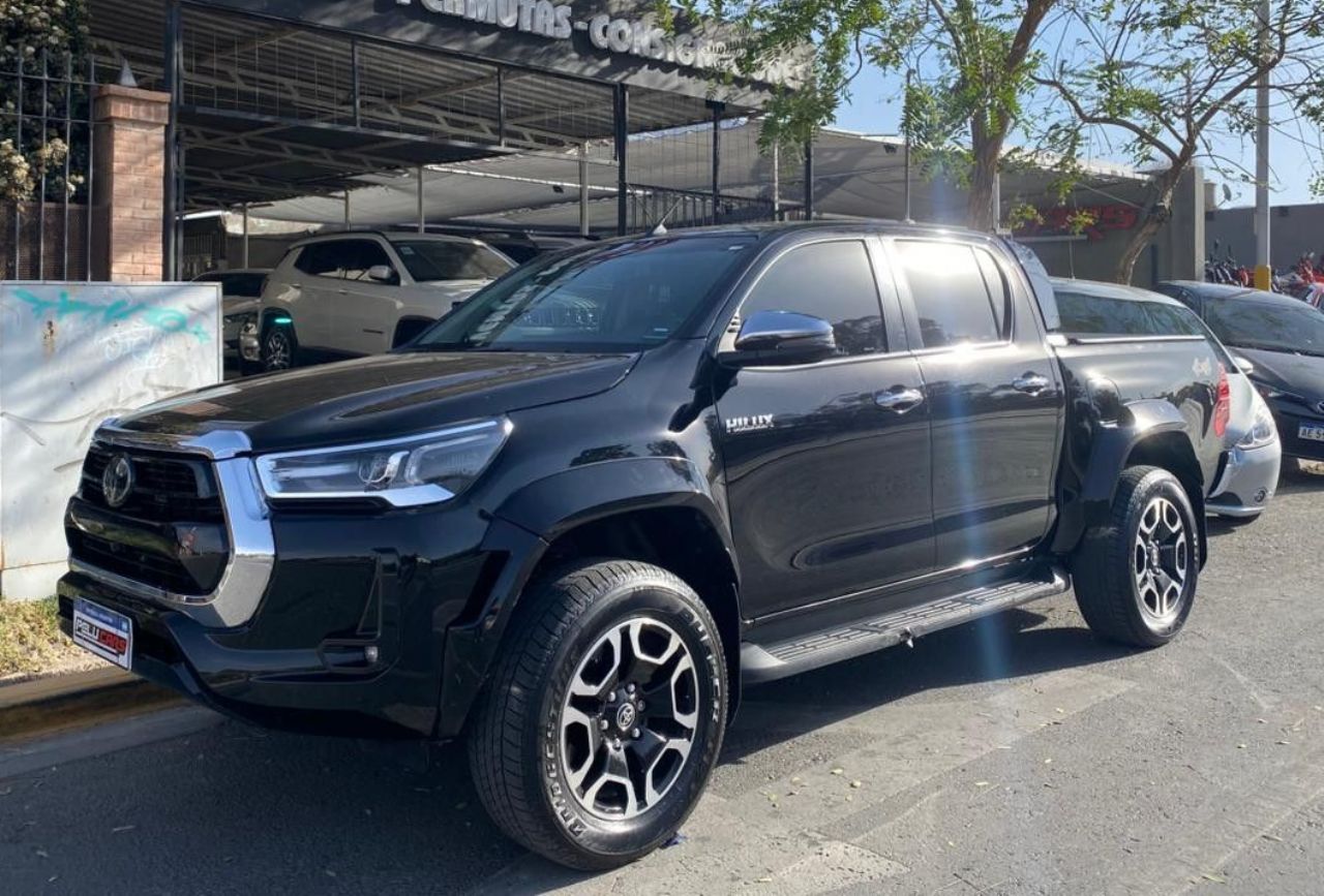 Toyota Hilux Usada Financiado en San Juan, deRuedas