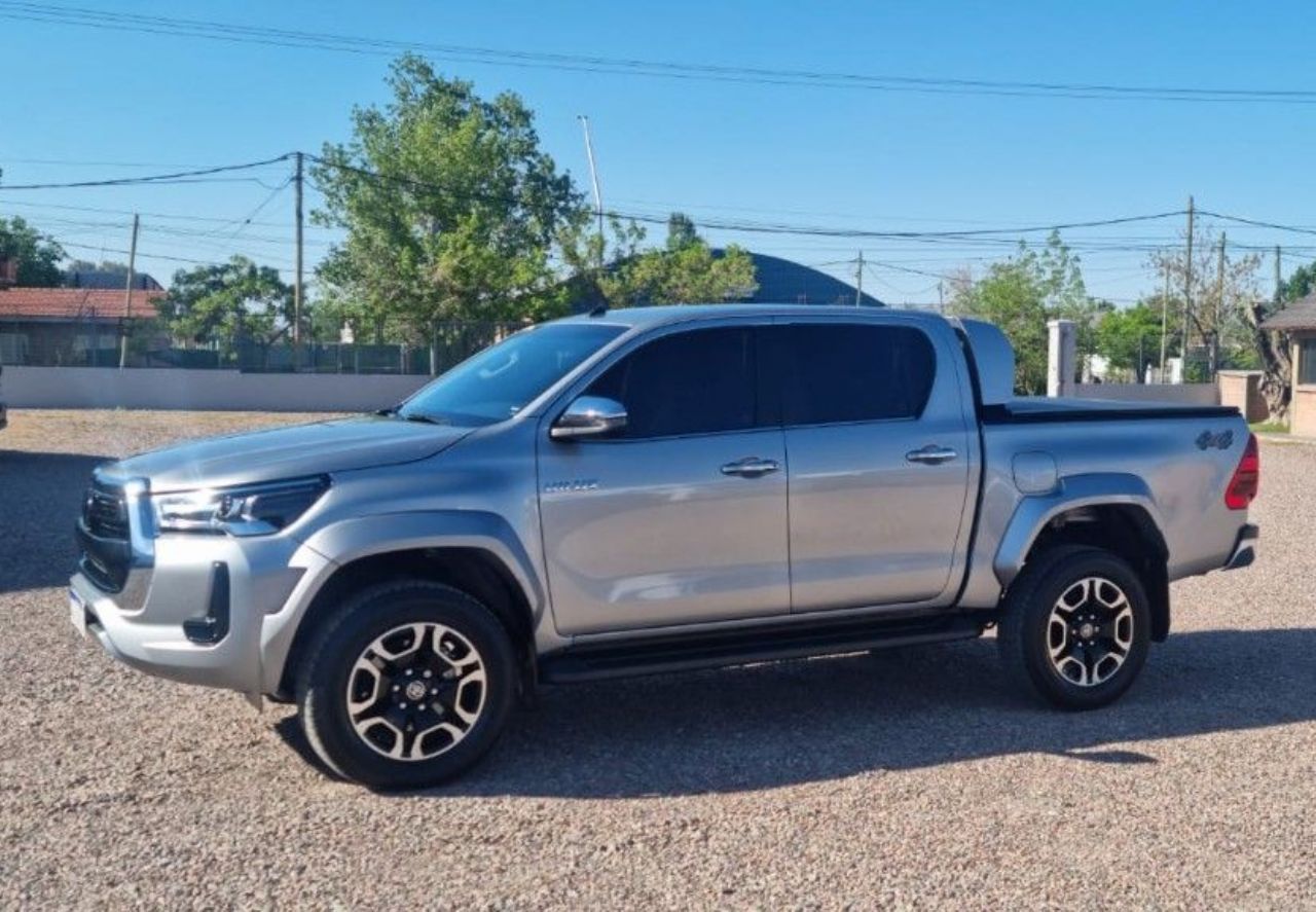 Toyota Hilux Usada en Mendoza, deRuedas