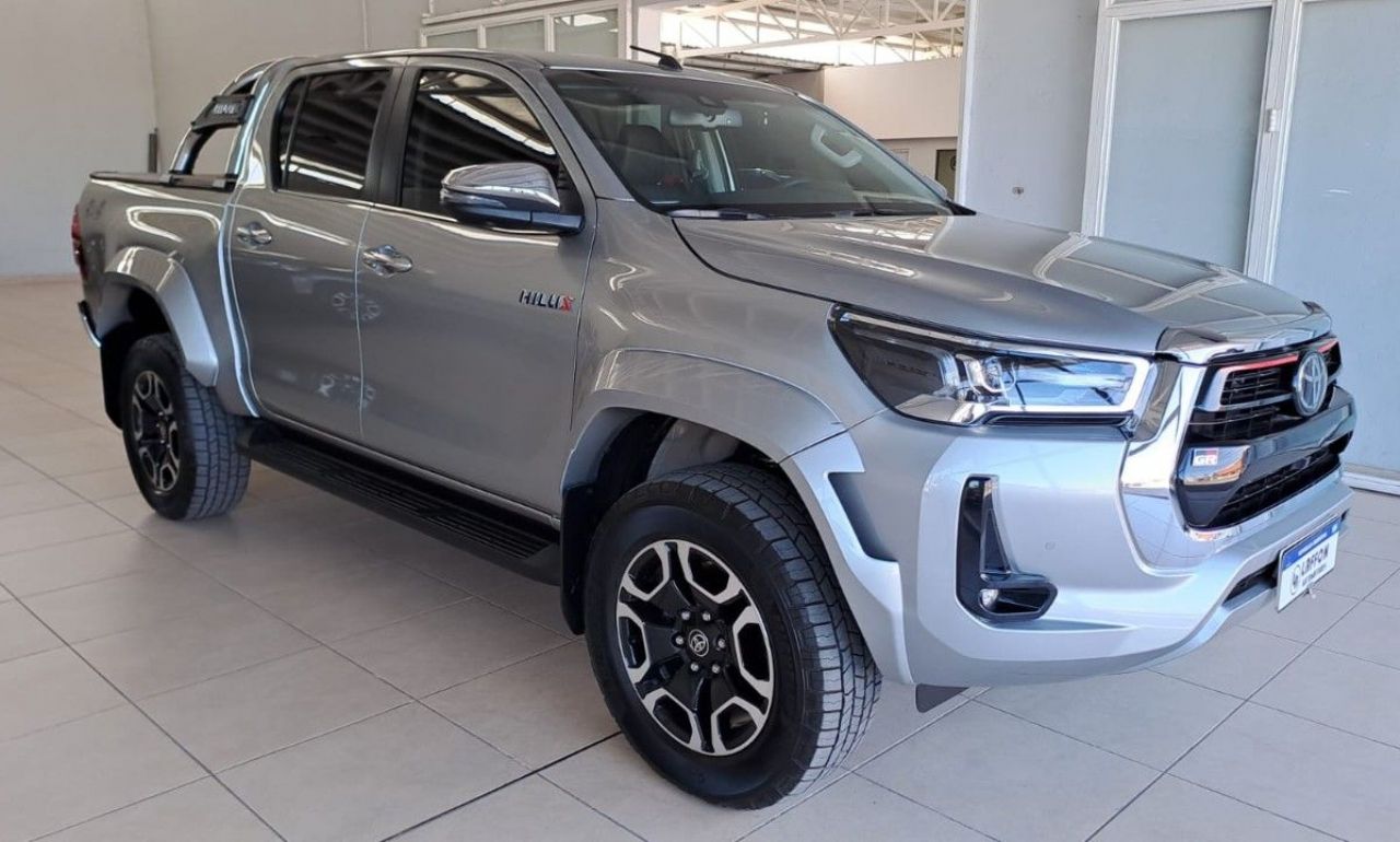 Toyota Hilux Usada Financiado en Mendoza, deRuedas