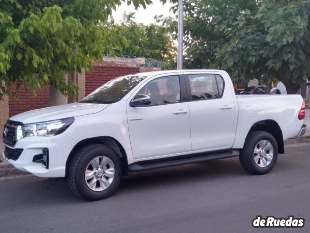 Toyota Hilux Nueva en Mendoza, deRuedas