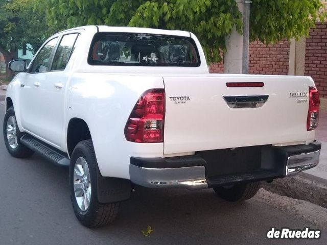 Toyota Hilux Nueva en Mendoza, deRuedas