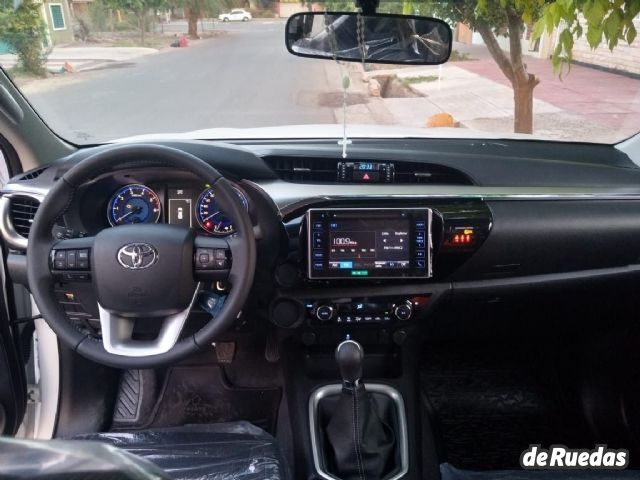 Toyota Hilux Nueva en Mendoza, deRuedas