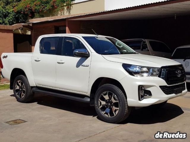 Toyota Hilux Nueva en Mendoza, deRuedas