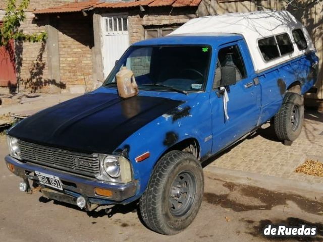 Toyota Hilux Nueva en Mendoza, deRuedas