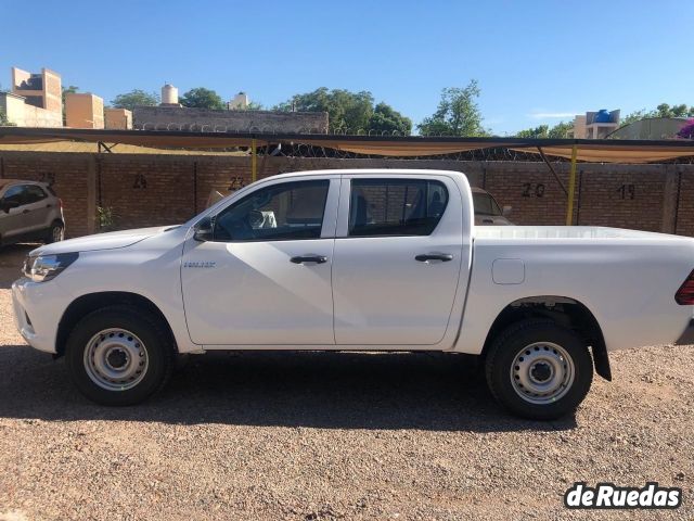 Toyota Hilux Nueva en Mendoza, deRuedas