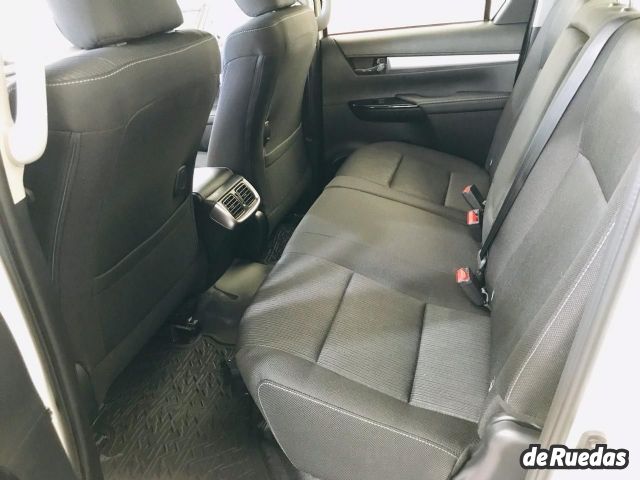 Toyota Hilux Nueva en Mendoza, deRuedas
