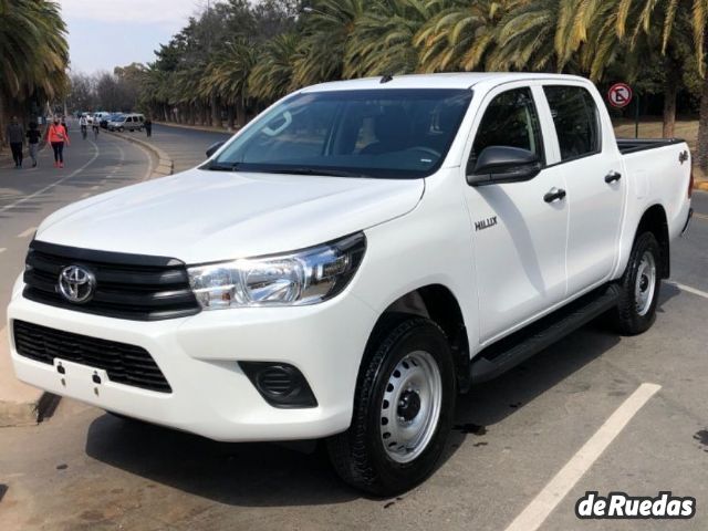 Toyota Hilux Nueva en Mendoza, deRuedas