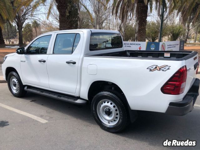 Toyota Hilux Nueva en Mendoza, deRuedas