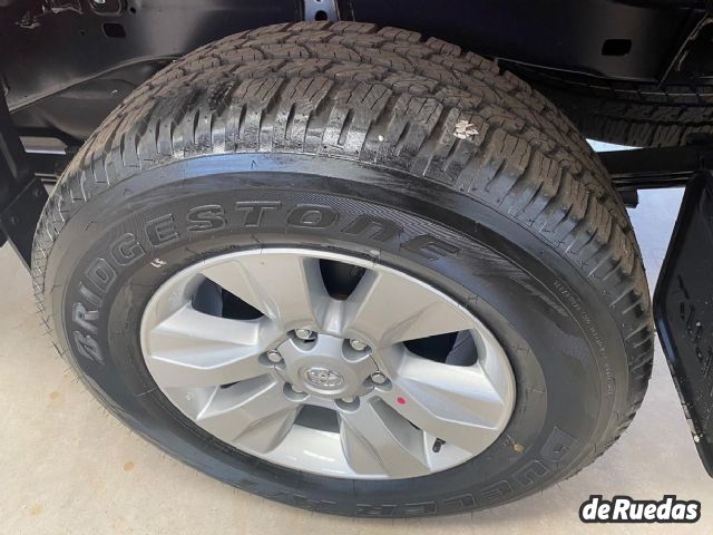 Toyota Hilux Nueva en Mendoza, deRuedas