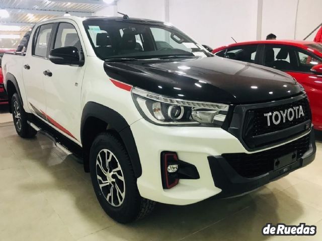 Toyota Hilux Nueva en Mendoza, deRuedas