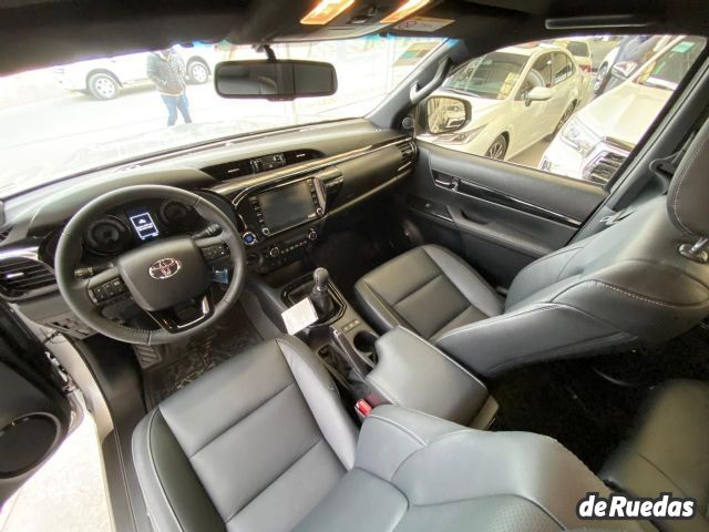 Toyota Hilux Nueva en Mendoza, deRuedas