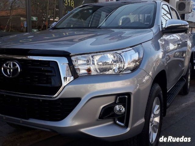 Toyota Hilux Nueva en Mendoza, deRuedas