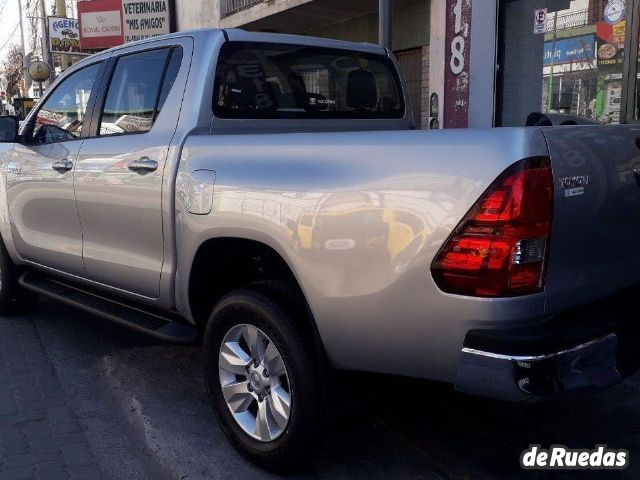 Toyota Hilux Nueva en Mendoza, deRuedas