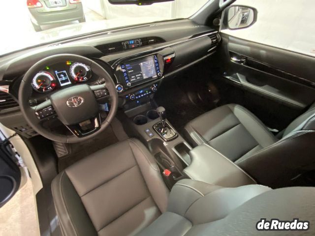 Toyota Hilux Nueva en Mendoza, deRuedas