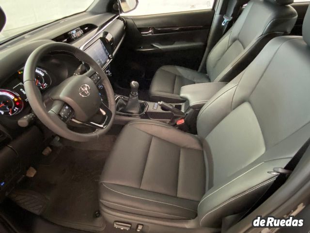 Toyota Hilux Nueva en Mendoza, deRuedas