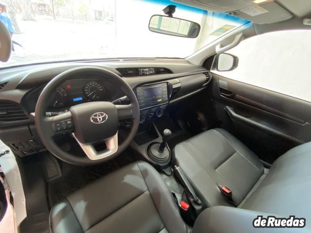 Toyota Hilux Nueva en Mendoza, deRuedas