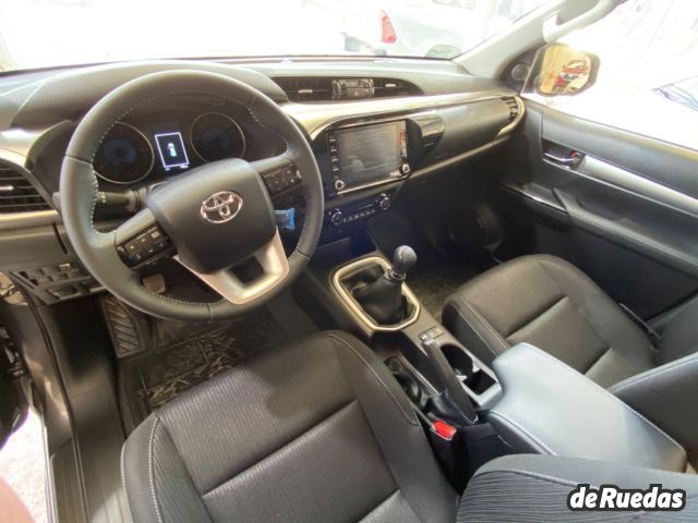 Toyota Hilux Nueva en Mendoza, deRuedas