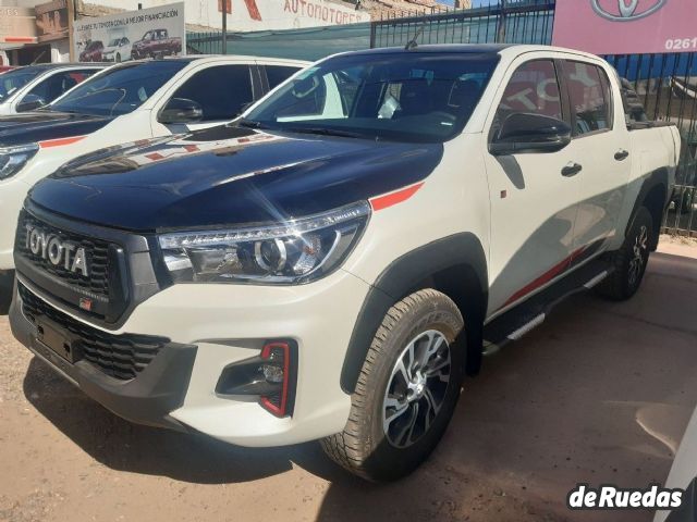Toyota Hilux Nueva en Mendoza, deRuedas