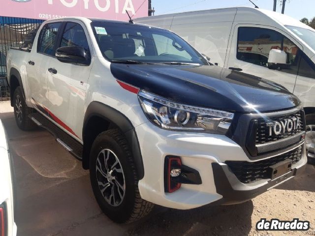 Toyota Hilux Nueva en Mendoza, deRuedas