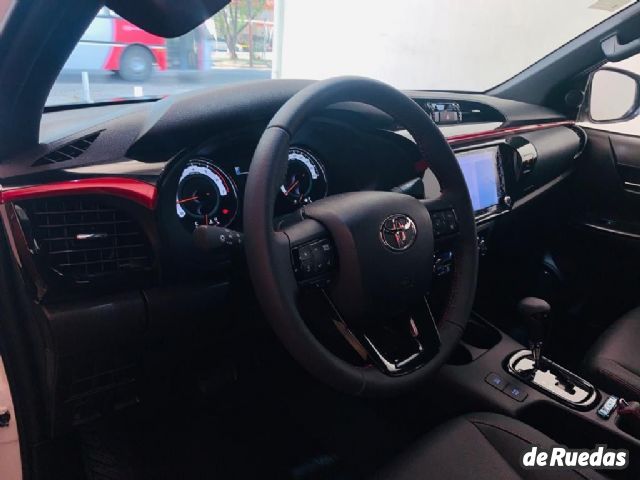 Toyota Hilux Nueva en Mendoza, deRuedas