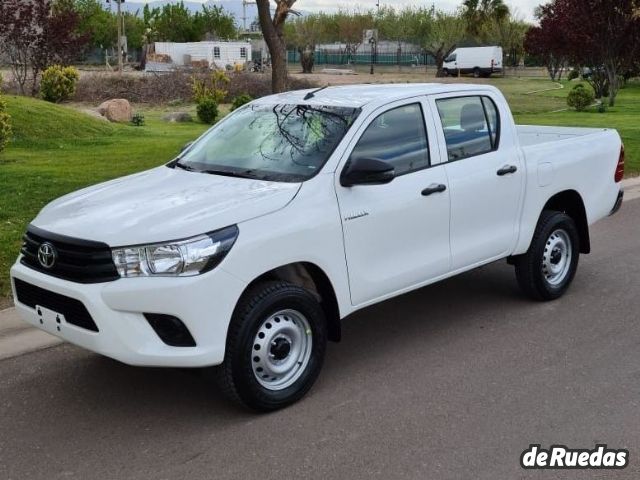Toyota Hilux Nueva en Mendoza, deRuedas