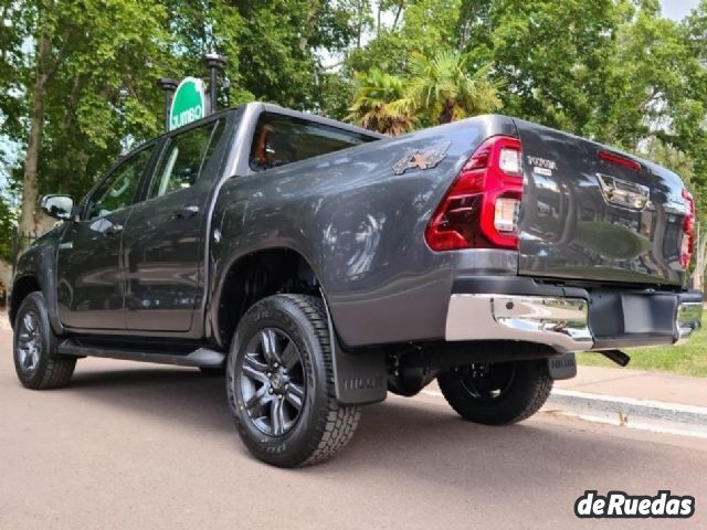 Toyota Hilux Nueva en Mendoza, deRuedas