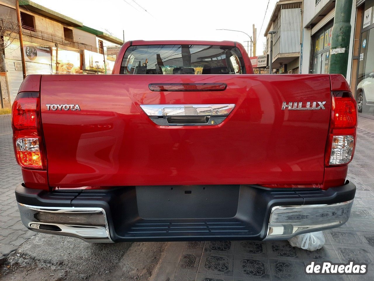 Toyota Hilux Nueva en Mendoza, deRuedas
