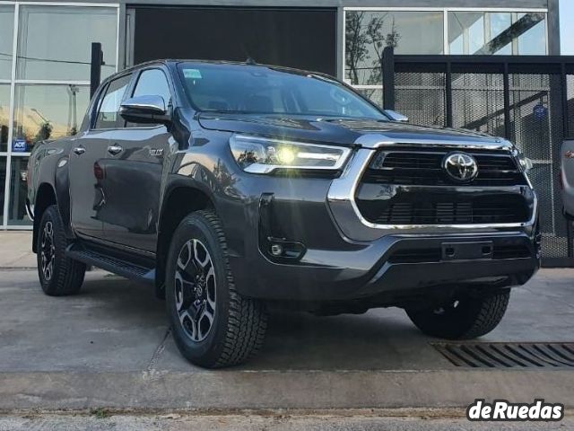Toyota Hilux Nueva en Mendoza, deRuedas