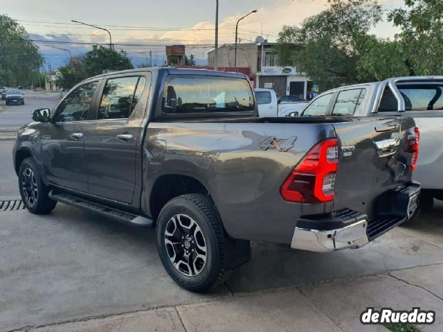 Toyota Hilux Nueva en Mendoza, deRuedas