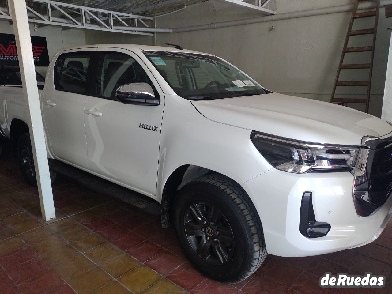 Toyota Hilux Nueva en Mendoza, deRuedas