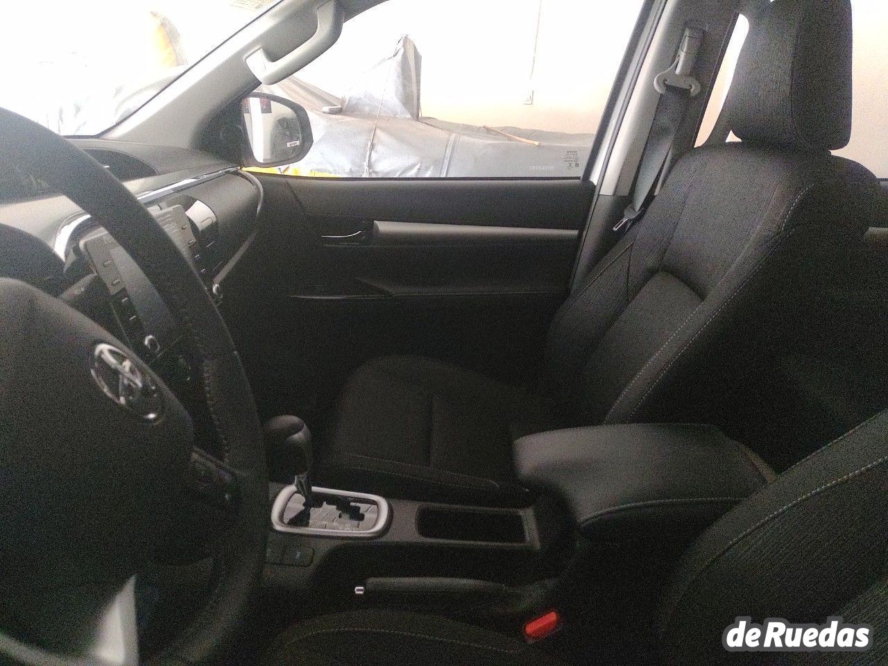 Toyota Hilux Nueva en Mendoza, deRuedas
