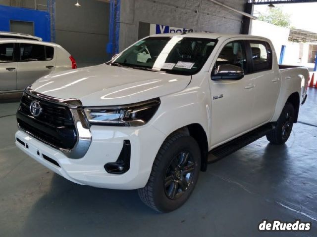 Toyota Hilux Nueva en Mendoza, deRuedas