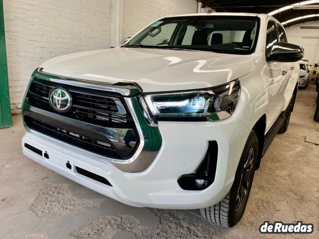 Toyota Hilux Nueva en Mendoza, deRuedas