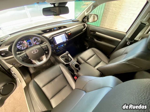 Toyota Hilux Nueva en Mendoza, deRuedas