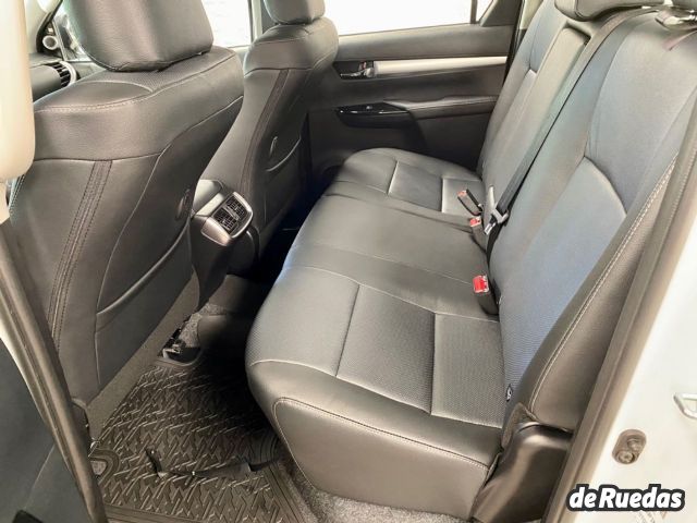 Toyota Hilux Nueva en Mendoza, deRuedas