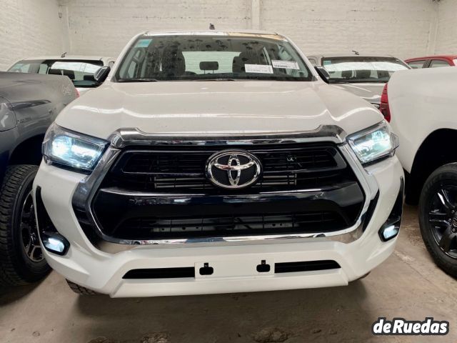 Toyota Hilux Nueva en Mendoza, deRuedas