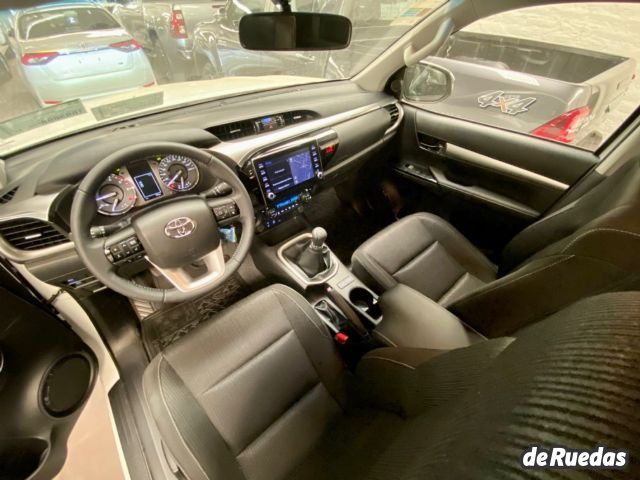 Toyota Hilux Nueva en Mendoza, deRuedas