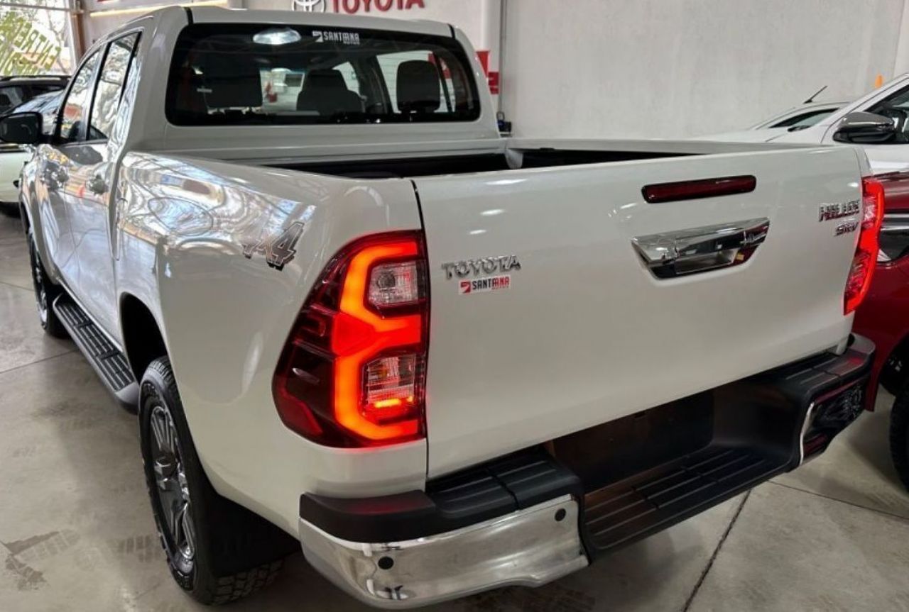 Toyota Hilux Nueva en Mendoza, deRuedas