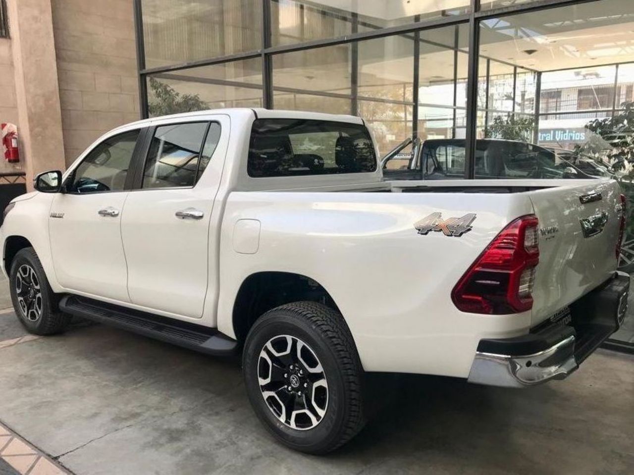 Toyota Hilux Nueva en Mendoza, deRuedas