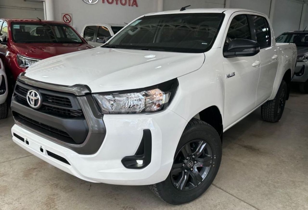 Toyota Hilux Nueva en Mendoza, deRuedas