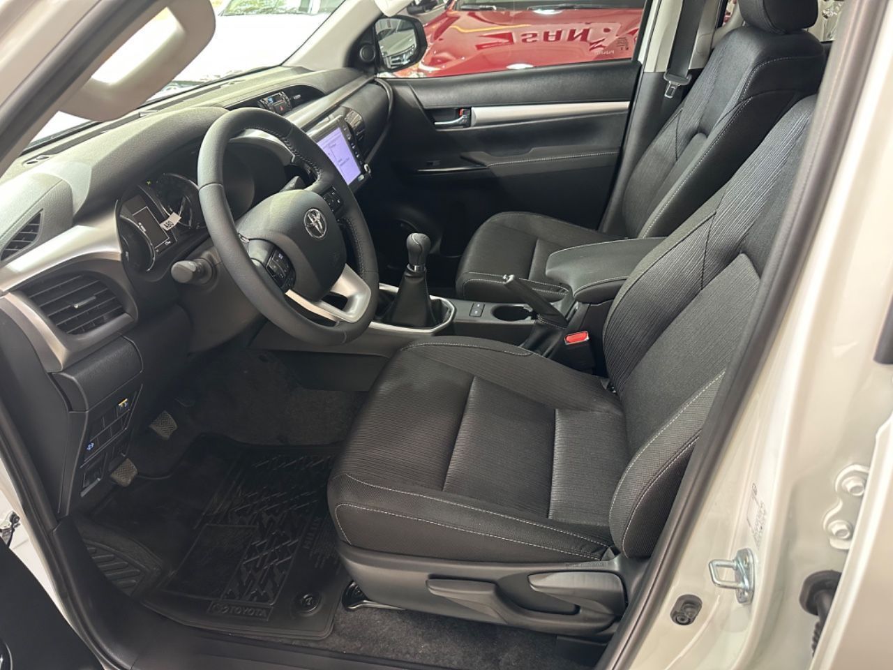 Toyota Hilux Nueva en Mendoza, deRuedas