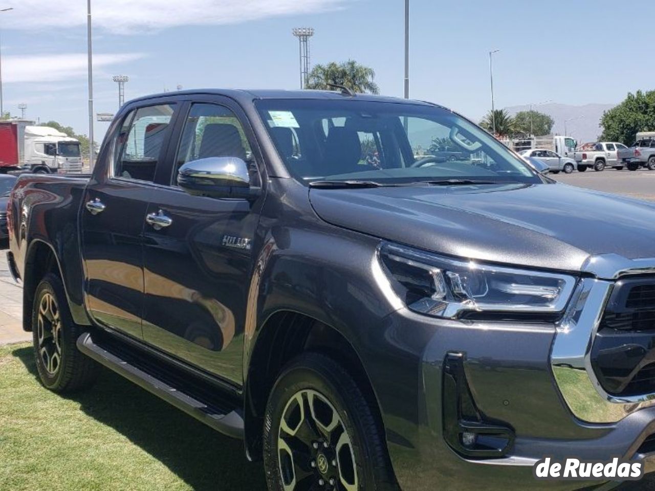 Toyota Hilux Nueva en San Juan, deRuedas