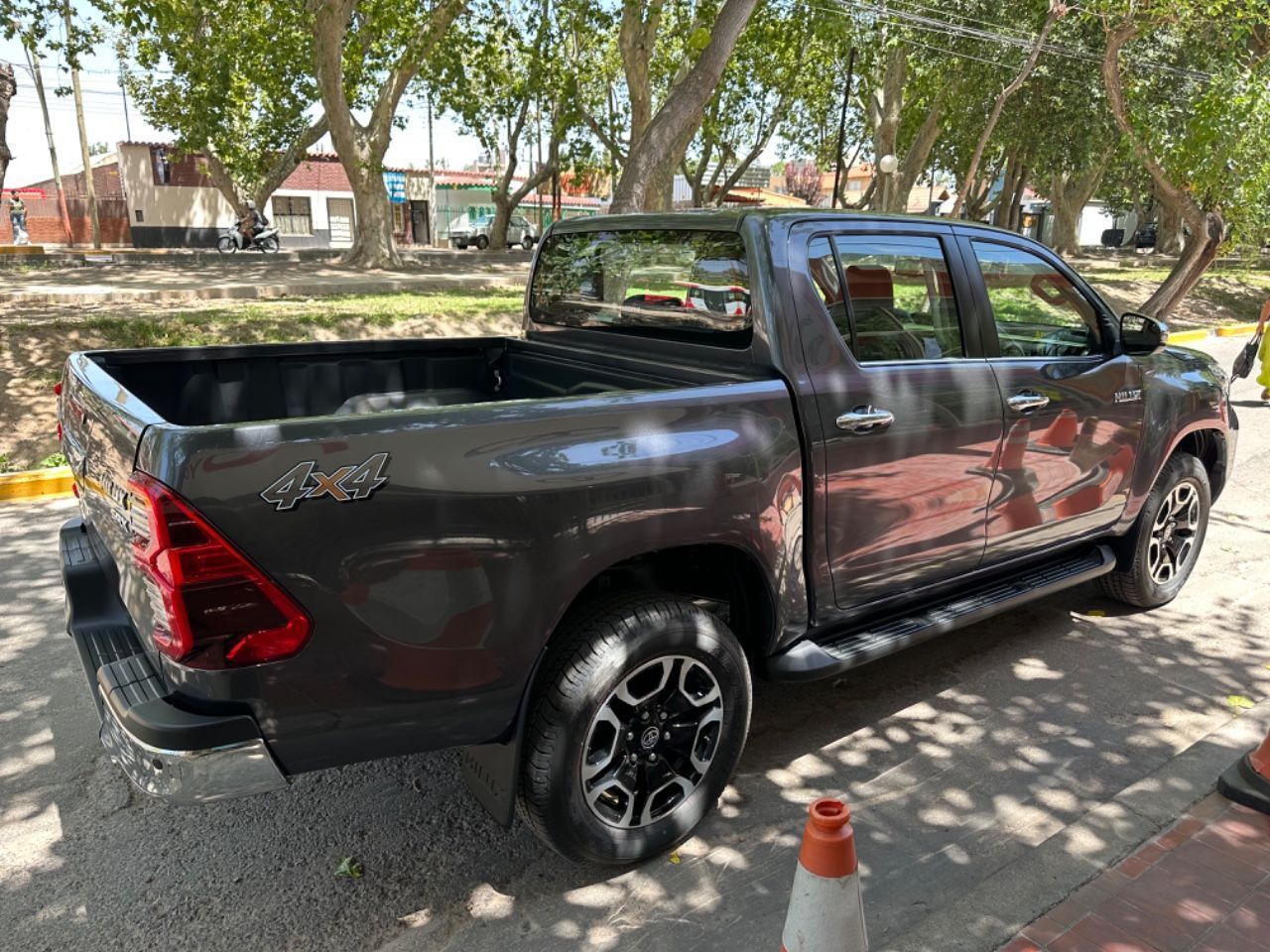 Toyota Hilux Nueva en Mendoza, deRuedas