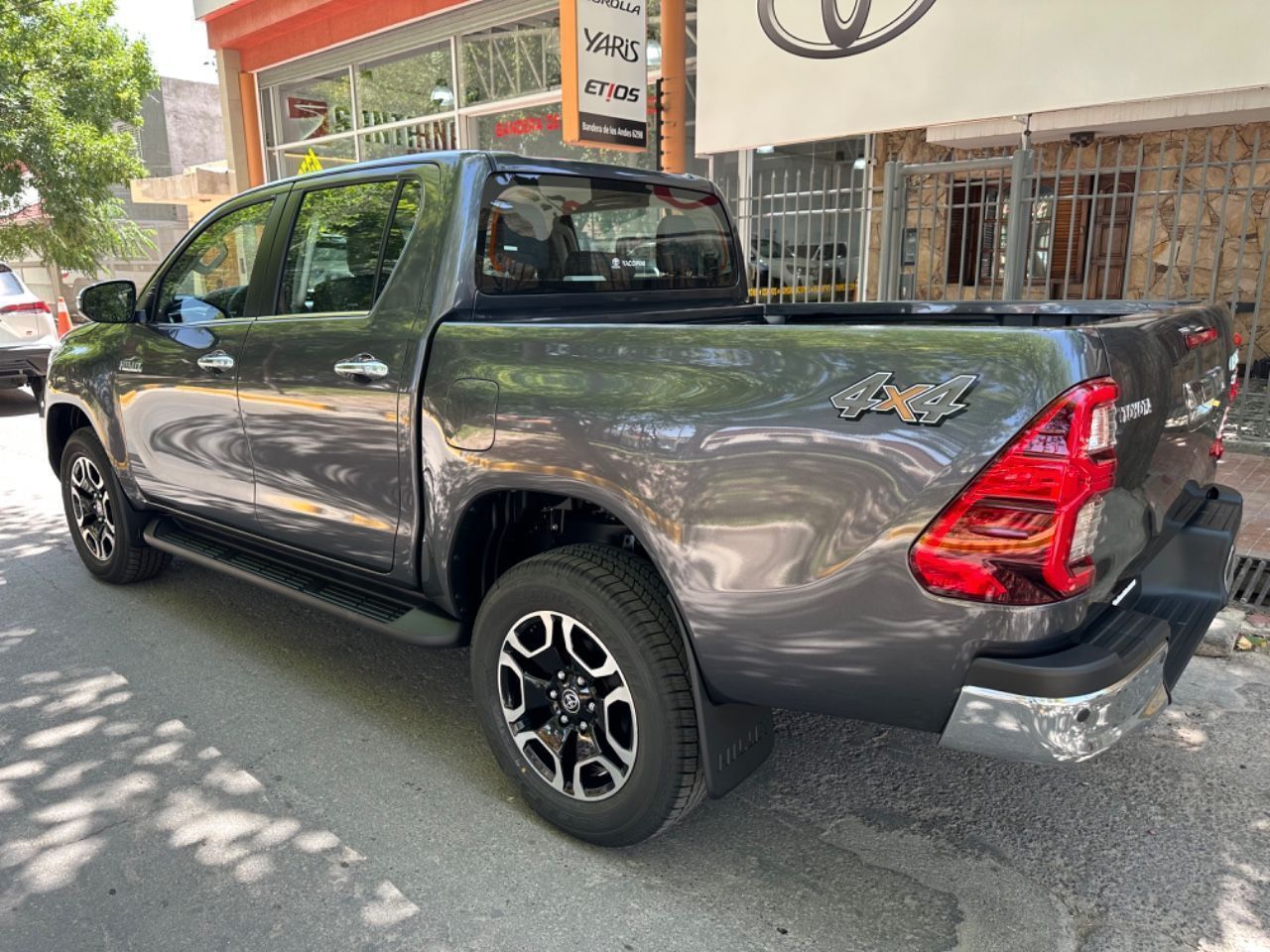 Toyota Hilux Nueva en Mendoza, deRuedas