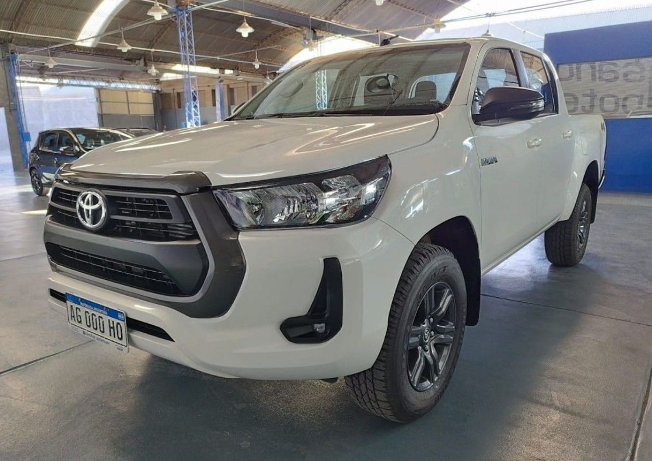 Toyota Hilux Nueva en Mendoza, deRuedas