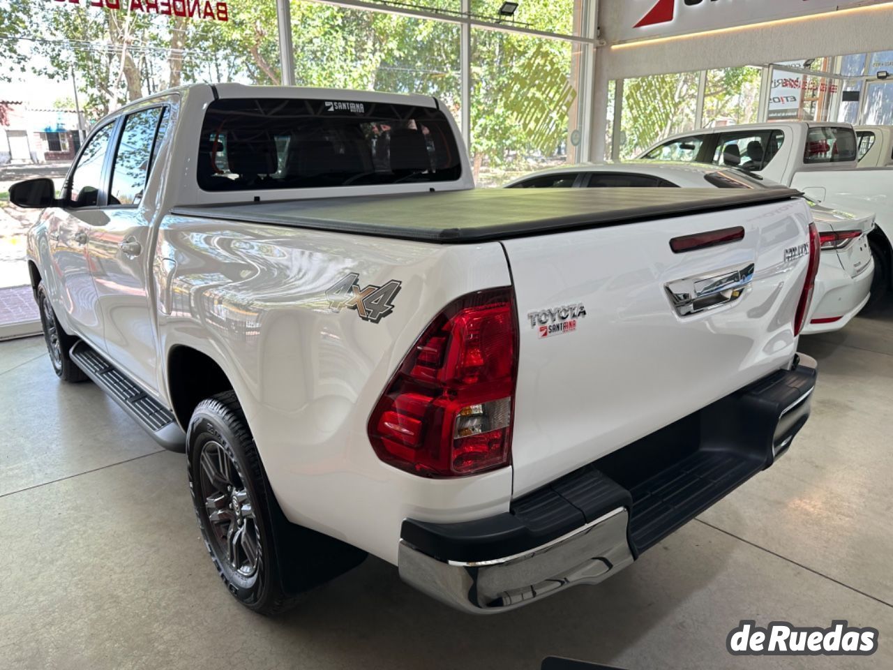 Toyota Hilux Nueva en Mendoza, deRuedas
