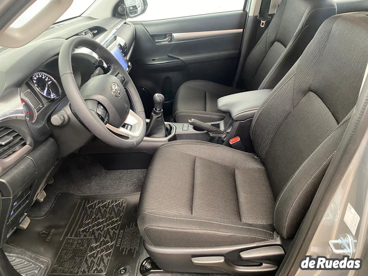 Toyota Hilux Nueva en Mendoza, deRuedas