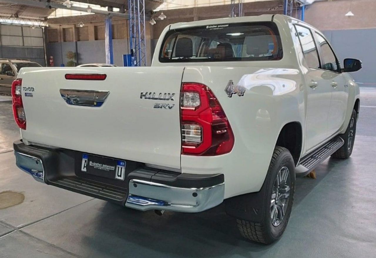 Toyota Hilux Nueva en Mendoza, deRuedas